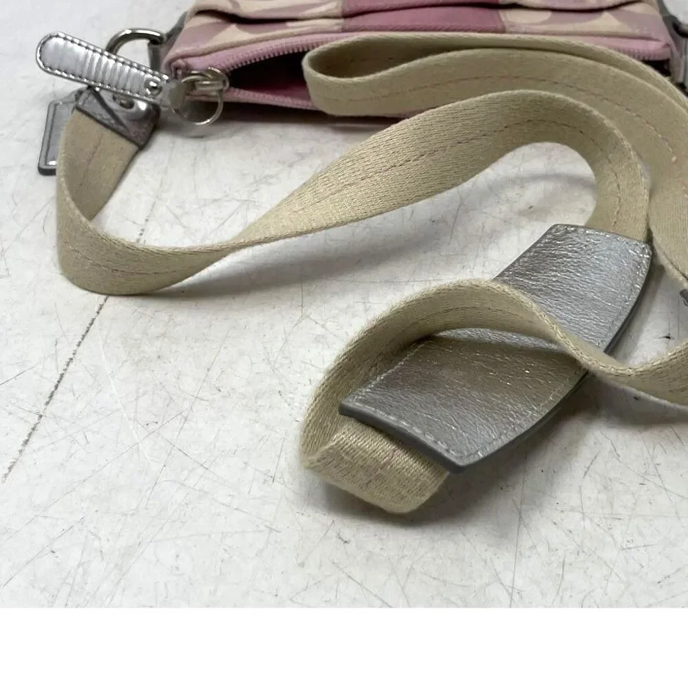 Coach signature stripe